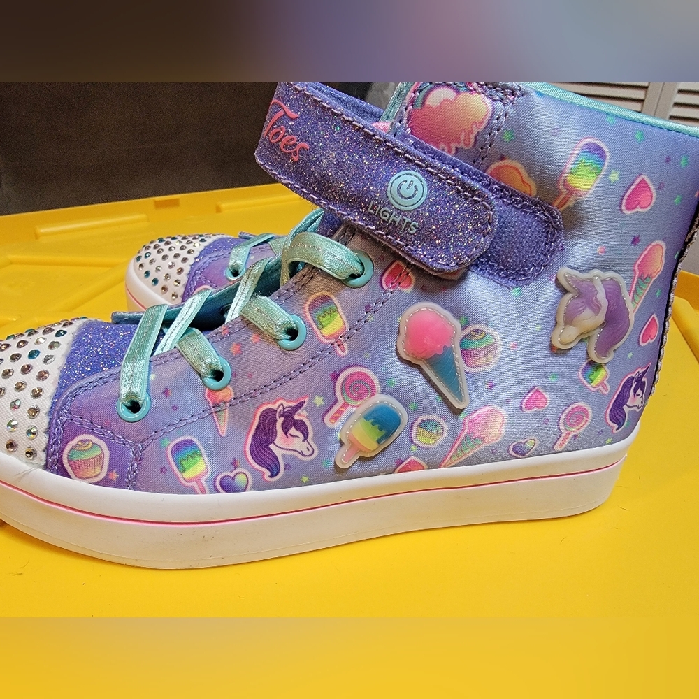 Skechers Kids Light-Up Sneakers - Purple and Blue Twinkle Toes New 2.5